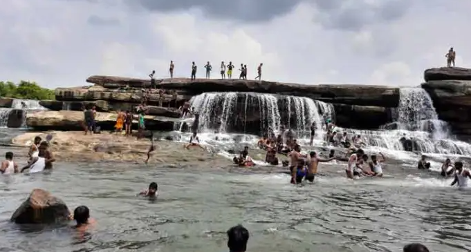 Manjhar Kund Waterfall